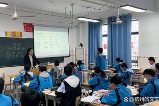 灾难！比斯利13投仅1中拿到3分4板 三分9中0